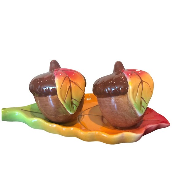 EUC Vintage Fall Acorn Autumn Leaves Salt Pepper‎ Shaker Set of 3 Pieces - Picture 2 of 16
